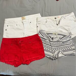 Lot of 4 pairs of shorts